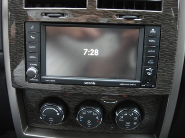 2012 Jeep Liberty Ltd Jet Edition silver-grey woodgrain interior trim, with touch-screen media system and automatic aircon system