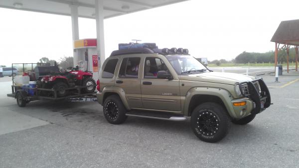 going to devils garden mud club. after this pic, I installed airlift 1000 air bags in rear.. so no more sagging...