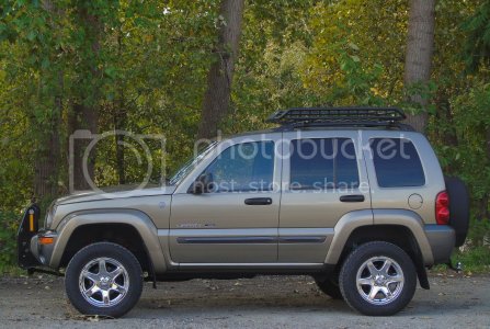 Jeep%20Near%20River.jpg