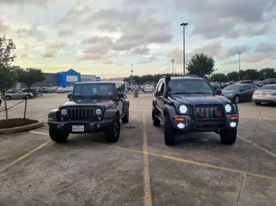 02 Liberty Spor (lifted) VS. Wrangler Safari : Wow! | Jeep KJ and KK Liberty  Forum