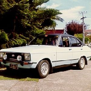 Ford Escort Ghia 1.6 1979

This was a New Zealand-only model - the 1.6 litre Sport engine in the 4-door Ghia body. Nice high-spec small car for 1979