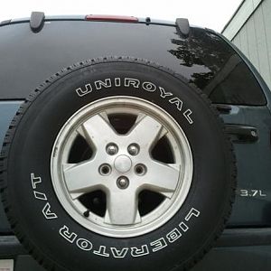 2011 04 24 Liberty spare tire
