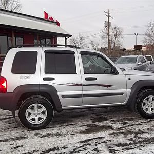 2004 Jeep Liberty Sport 4WD - Dealer Photo 1.2