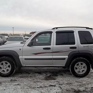 2004 Jeep Liberty Sport 4WD - Dealer Photo 1.6