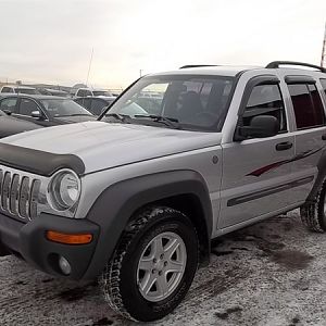 2004 Jeep Liberty Sport 4WD - Dealer Photo 1.7