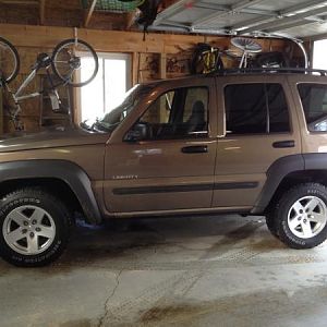 New, (to me), 06 Wrangler Rubicon Moab wheels.