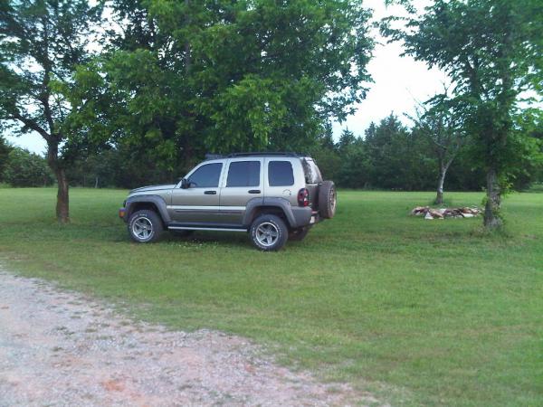 05 Jeep Liberty Renegade
2.5" lift front and rear