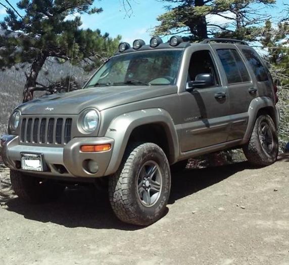 2003 lifted Jeep Liberty 5SPD