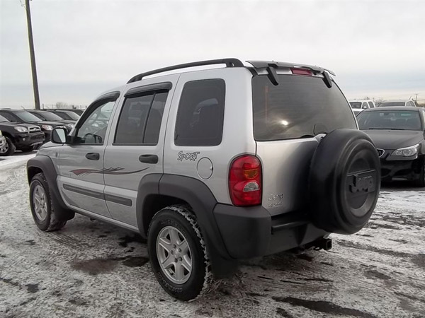 2004 Jeep Liberty Sport 4WD - Dealer Photo 1.5