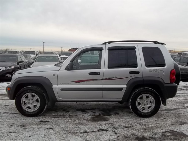 2004 Jeep Liberty Sport 4WD - Dealer Photo 1.6