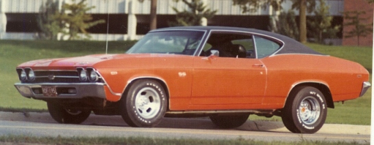 Chevelle SS396 '69

Had this baby while I was at GMI in Flint, MI. from 1972 - 74. Replaced the rear street slicks with Cragars and road tyres.