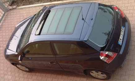 Fiat Stilo Blue 2002

1.9 litre turbodiesel 115hp, 5 spd manual. Very nice multi-panel sunroof.