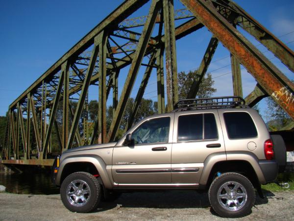 Jeep KJ Bridge Fishing