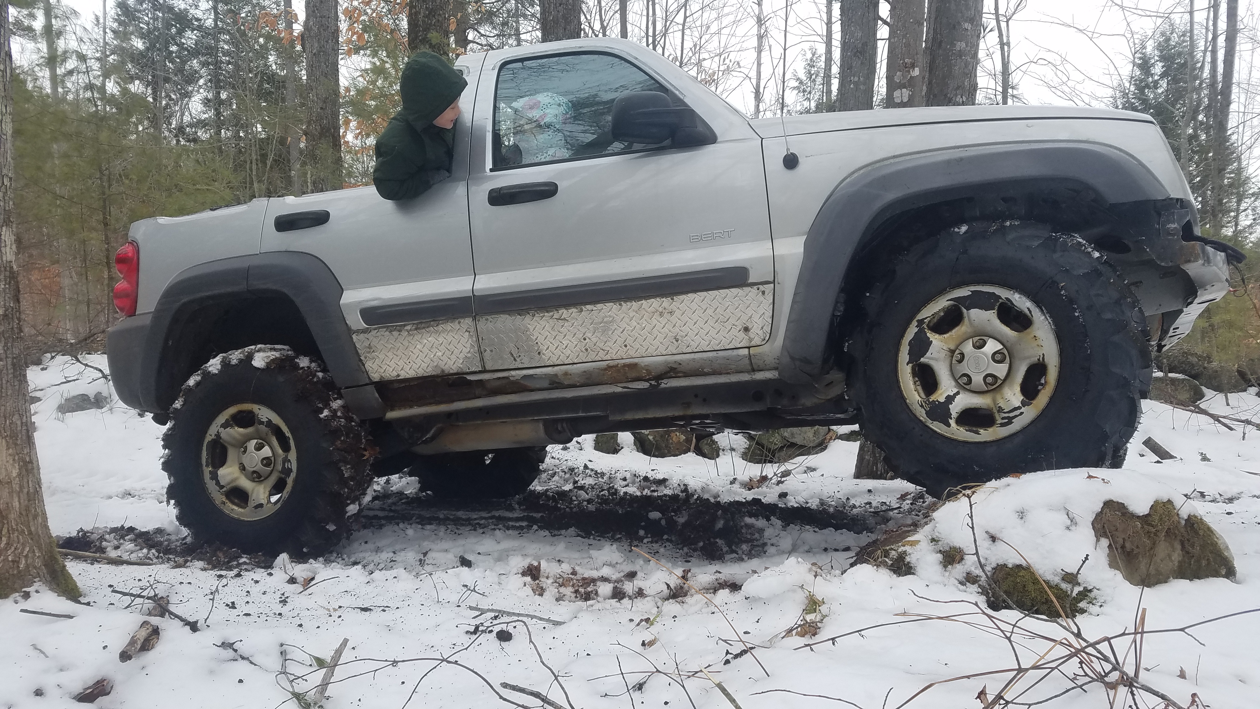 Liberty pickup on 33" tractor tires