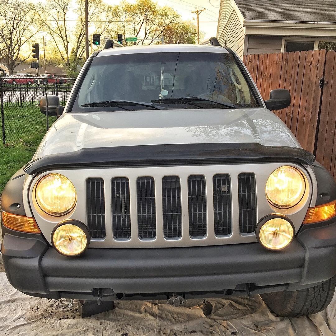 New Bumper, spot lights and brackets Jeep KJ and KK