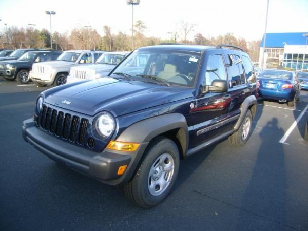 The first Jeep I've ever owned. 2007 KJ Sport (stock). New to me 1.07.2011.