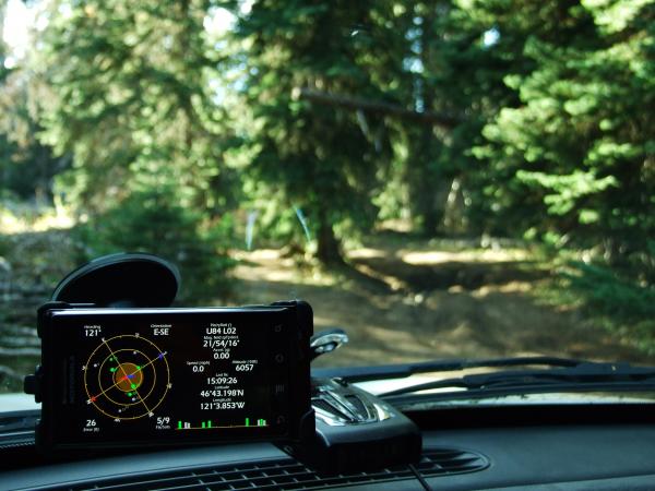 This is techboy's GPS device, his Motorola A855 Droid.  Yeah, it makes phone calls too. This is after I climbed that 35-45 deg hill, probably started